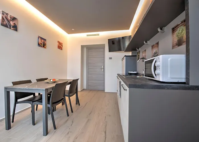 243B - Appartamento Mignon - Sara Home Chiavari, 200Metri Dal Mare